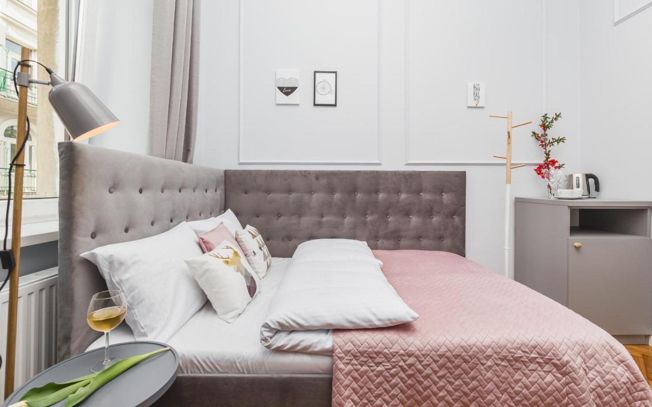 Traveler'S Best Choice - Old Town Guesthouse - By Upstairs Krakau Buitenkant foto